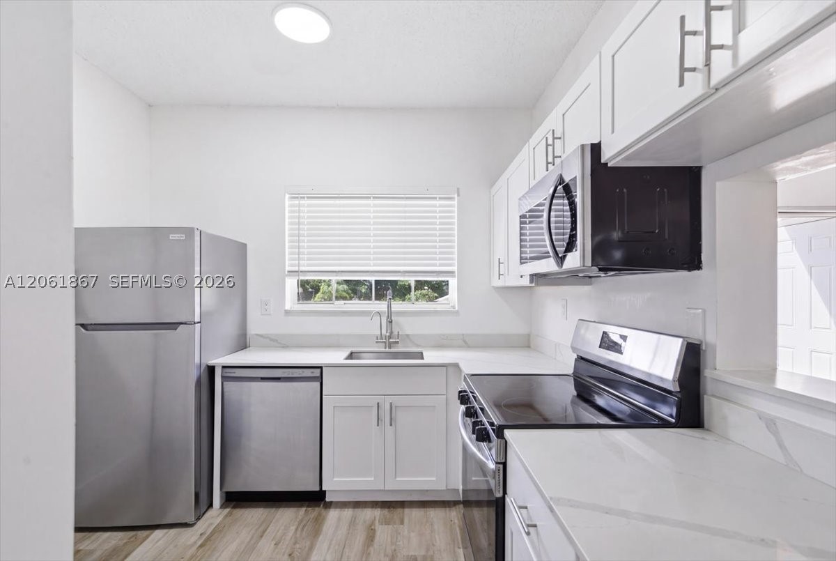 Pembroke Pines photo 3
