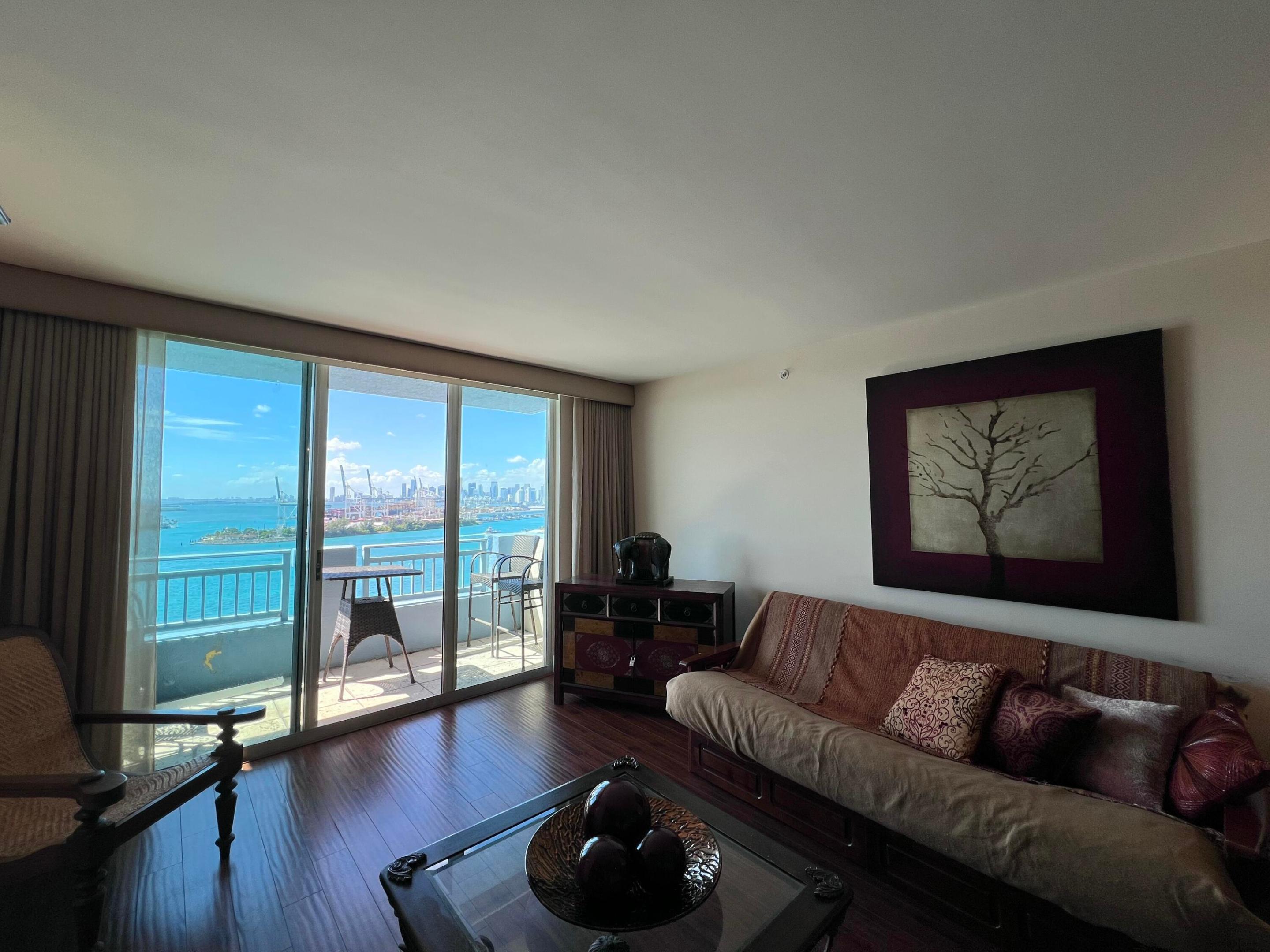 Miami Beach photo 1