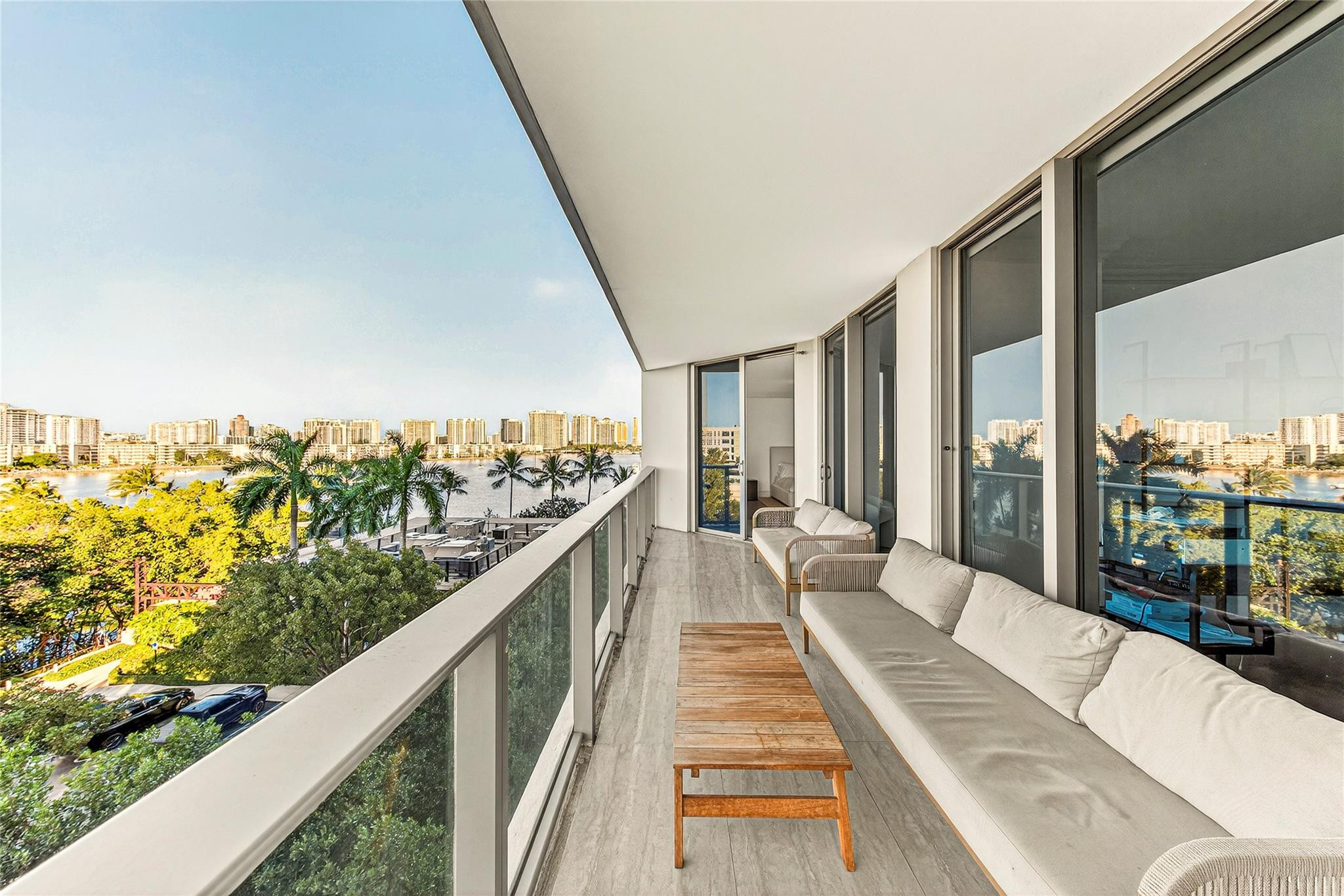 North Miami Beach photo 1