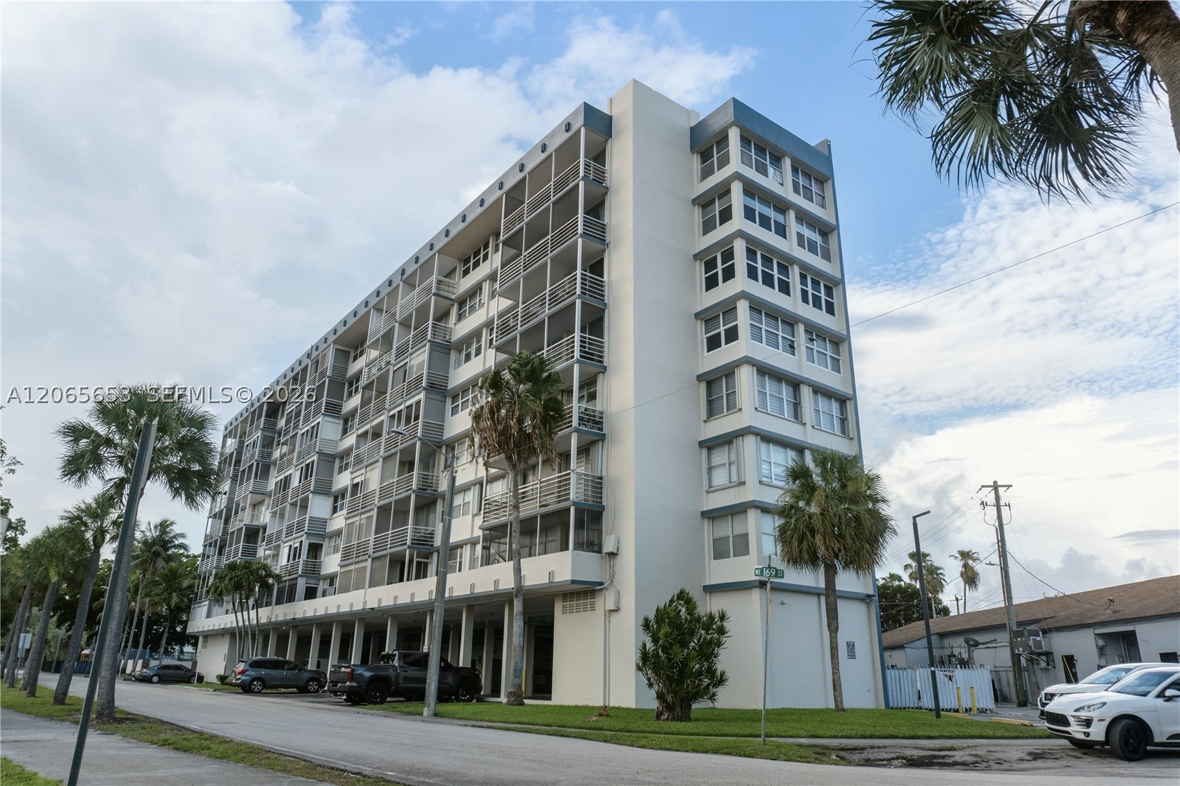 North Miami Beach photo 3