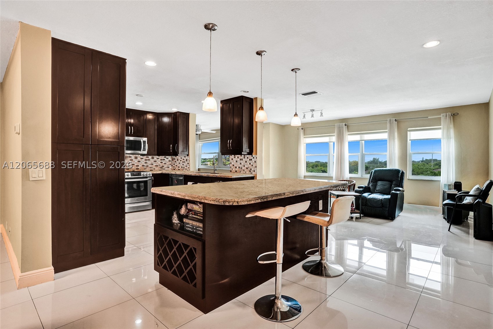 Hallandale Beach photo 1