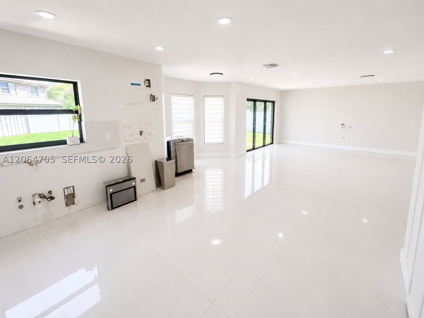 Miramar photo 4