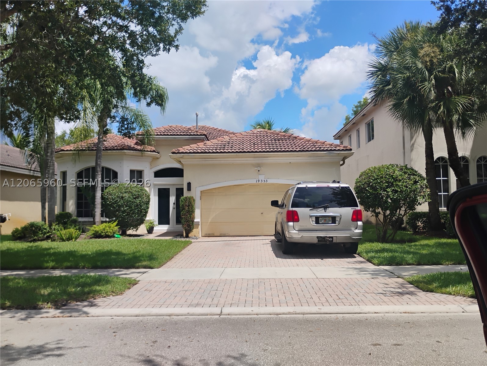 Pembroke Pines photo 2