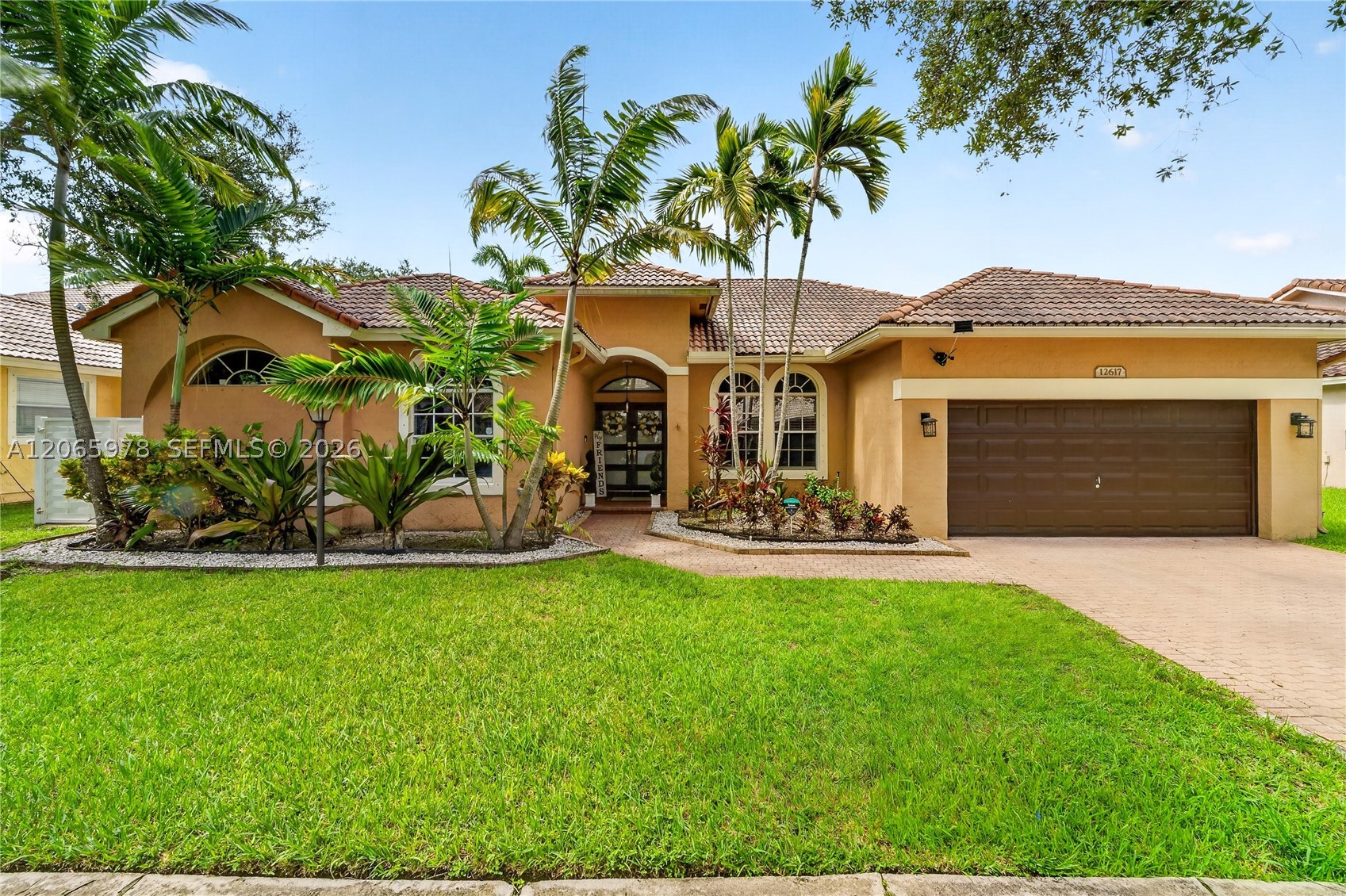 Pembroke Pines photo 2