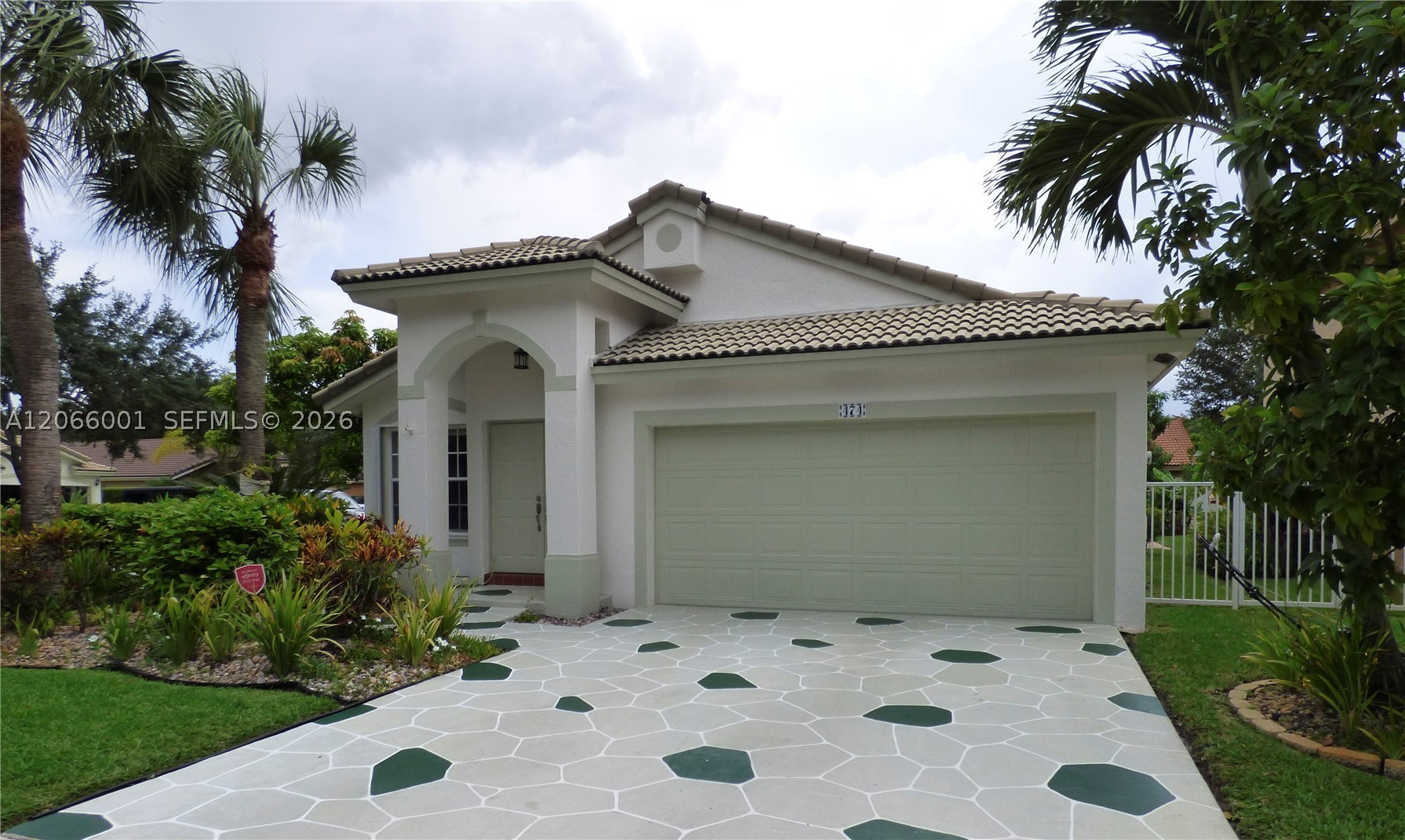 Pembroke Pines photo 3