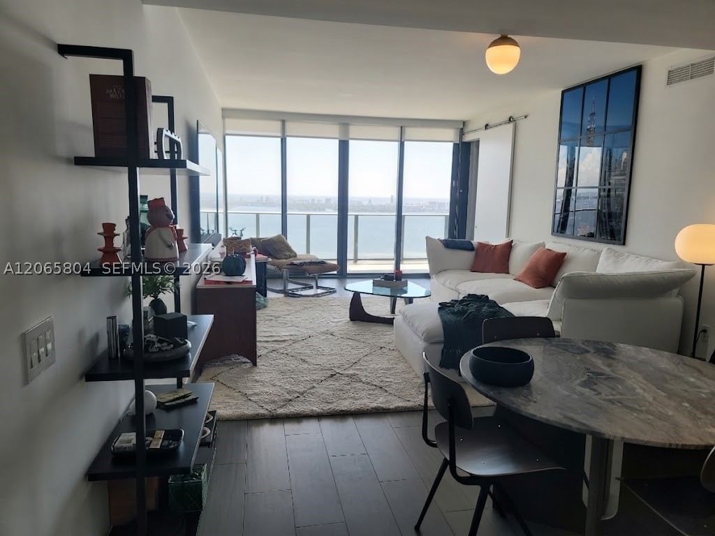 Miami photo 4