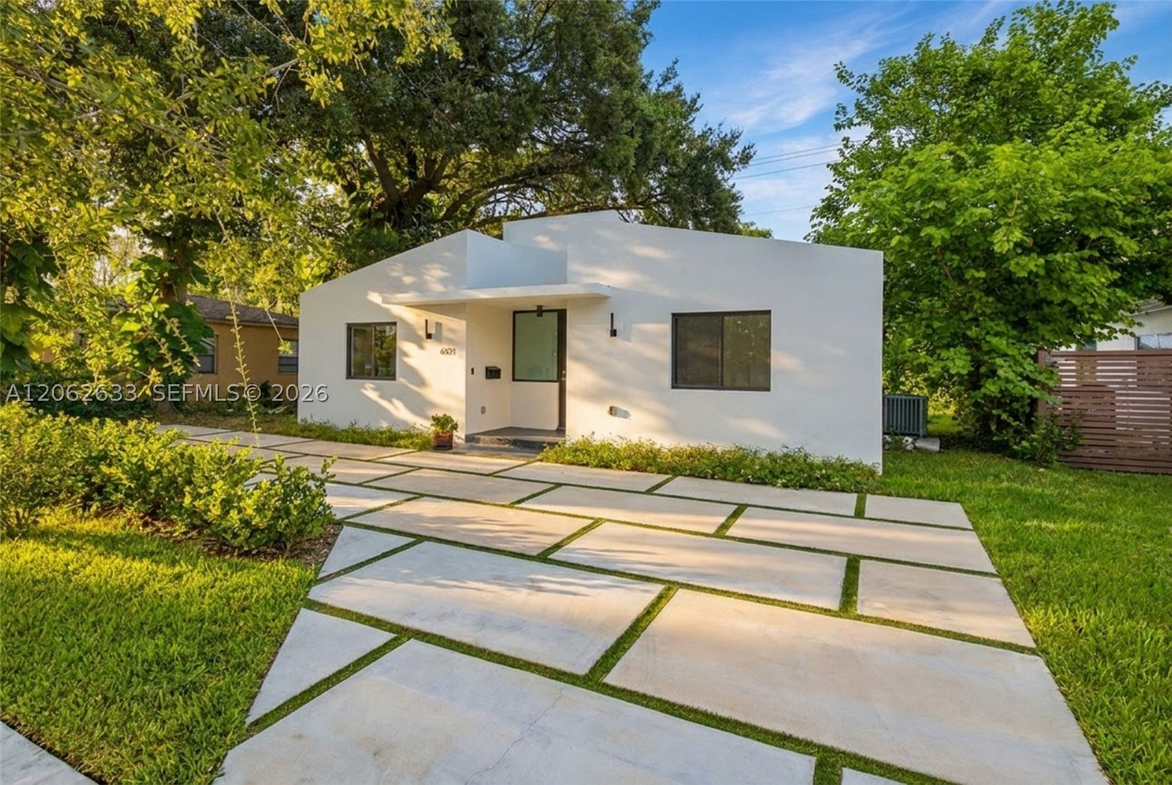 South Miami photo 5
