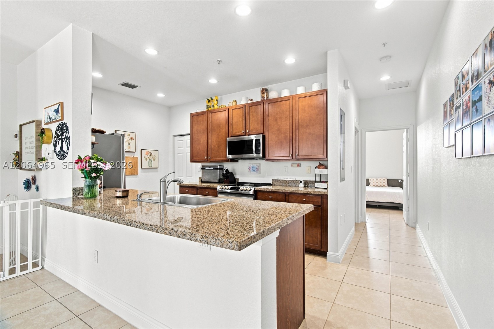 Pembroke Pines photo 1