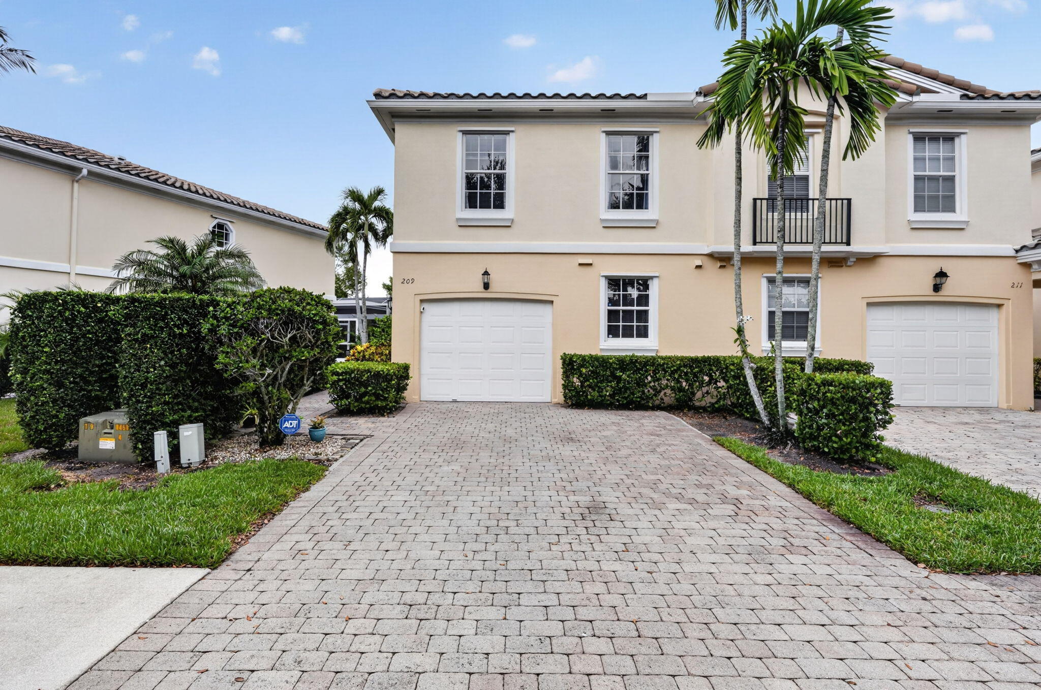 Palm Beach Gardens photo 1