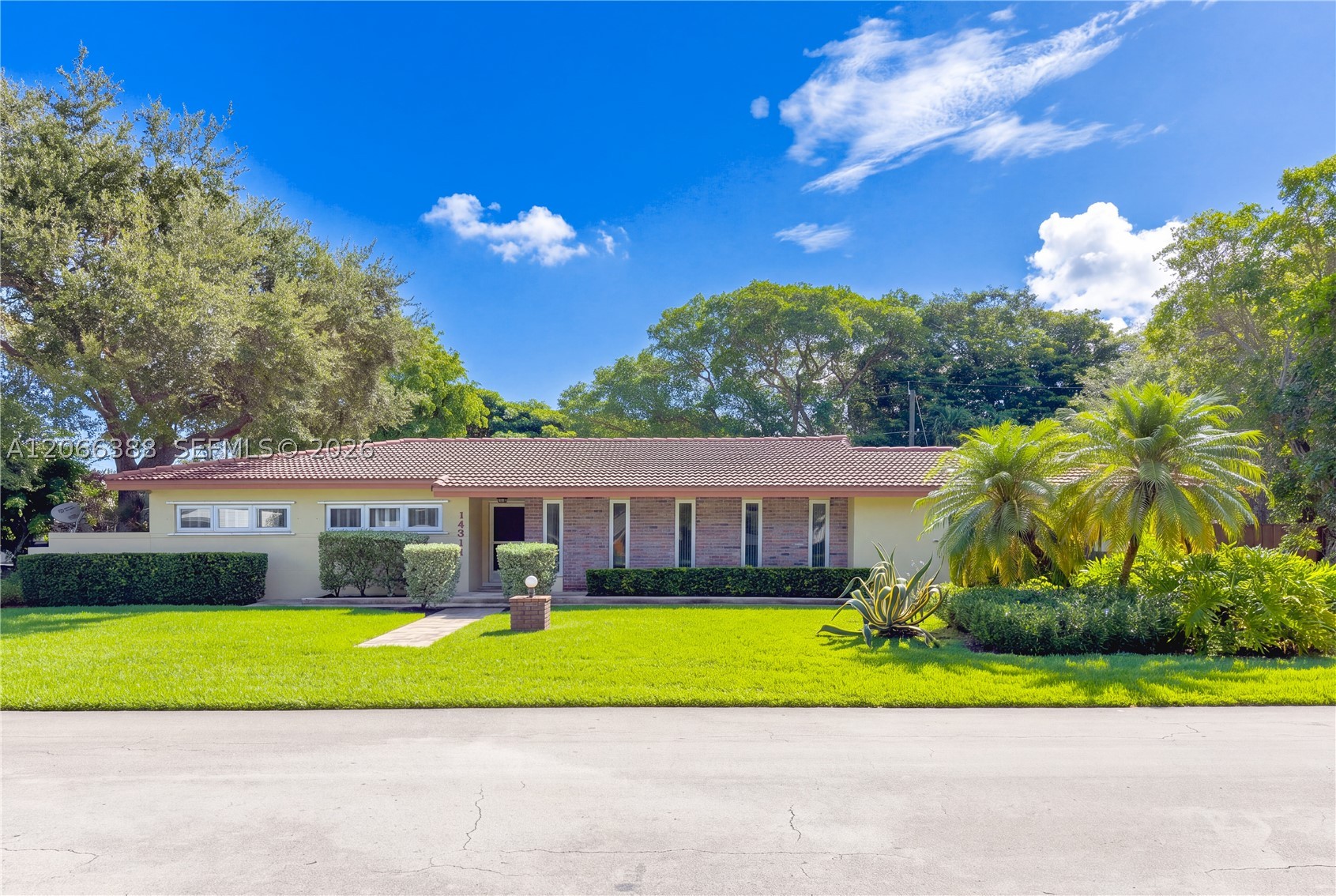 Palmetto Bay photo 1