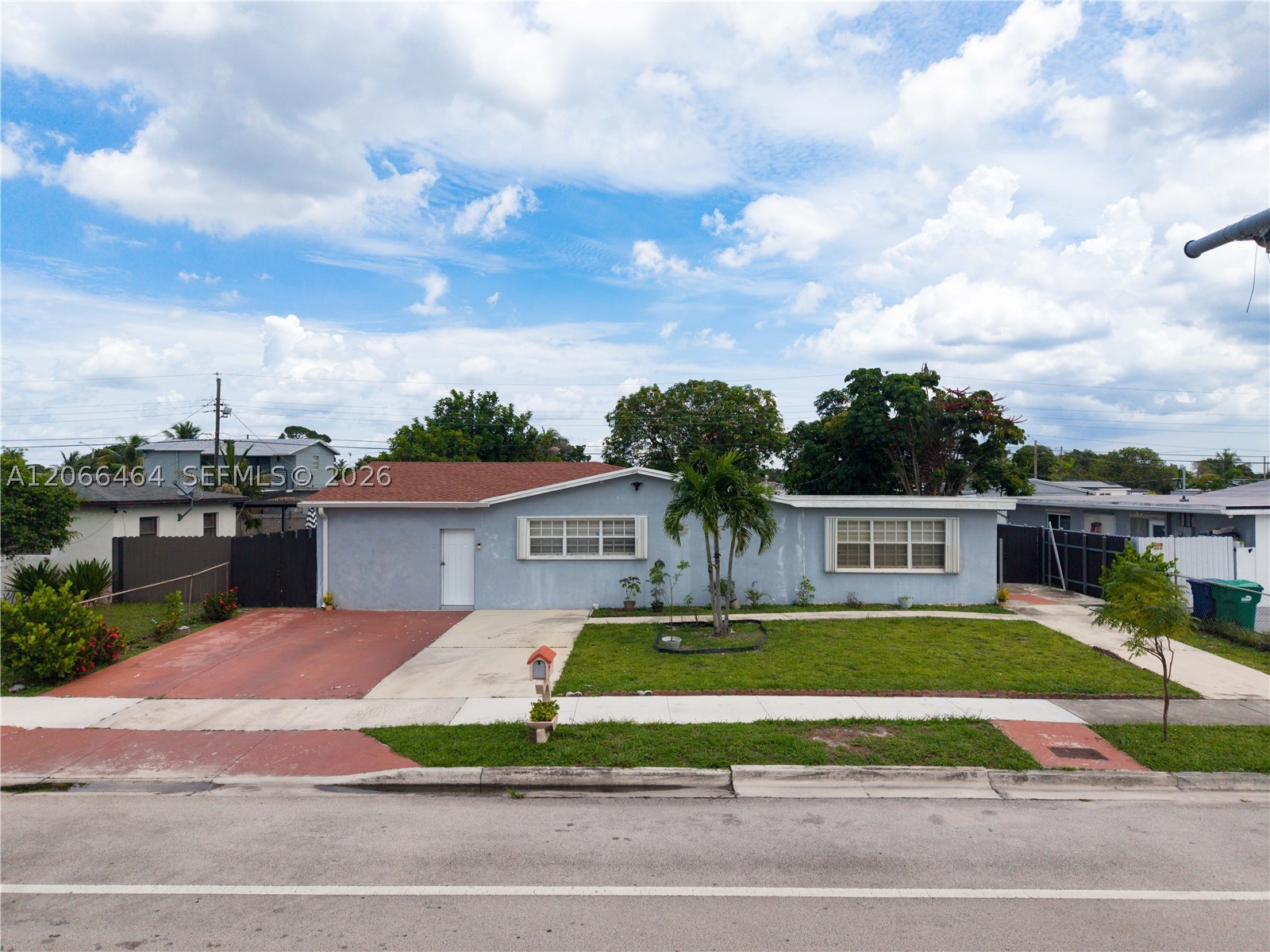 Miami Gardens photo 1