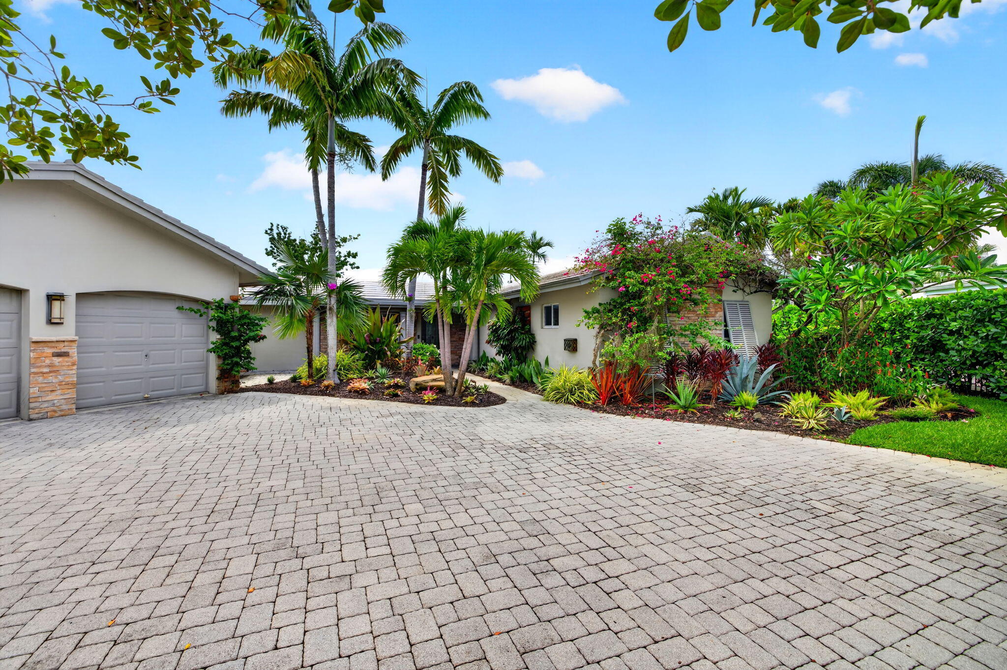 Wilton Manors photo 4