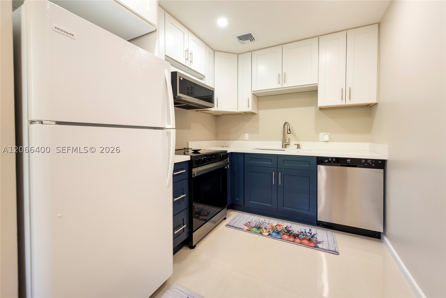 Pembroke Pines photo 4