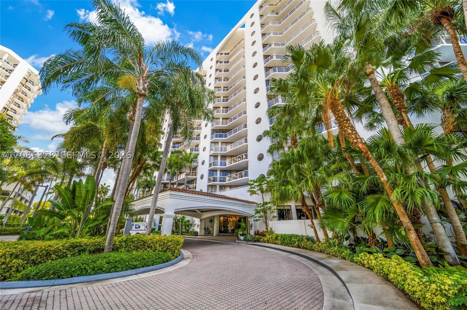 Aventura photo 3
