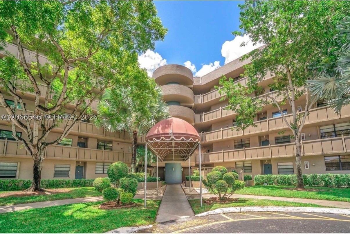 Pembroke Pines photo 2