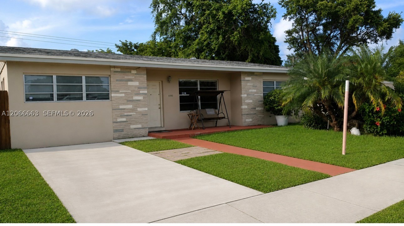 North Miami Beach photo 1