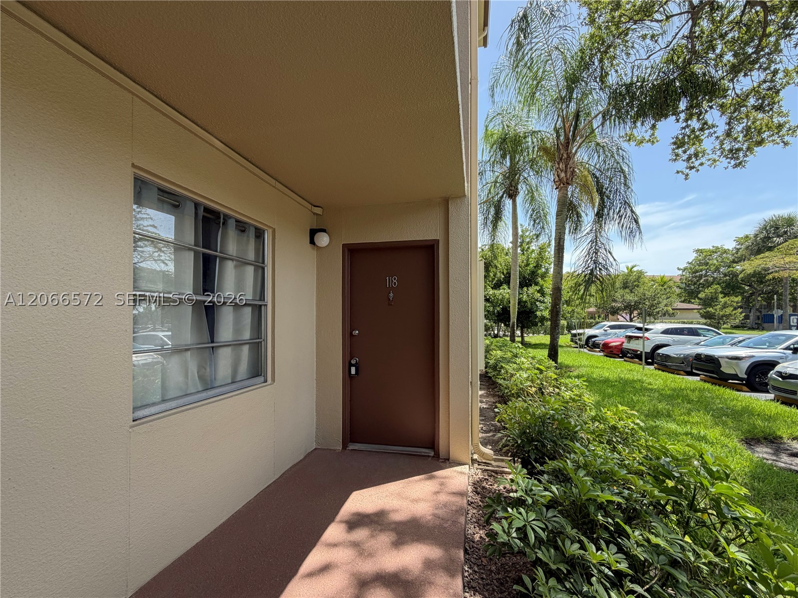 Pembroke Pines photo 1