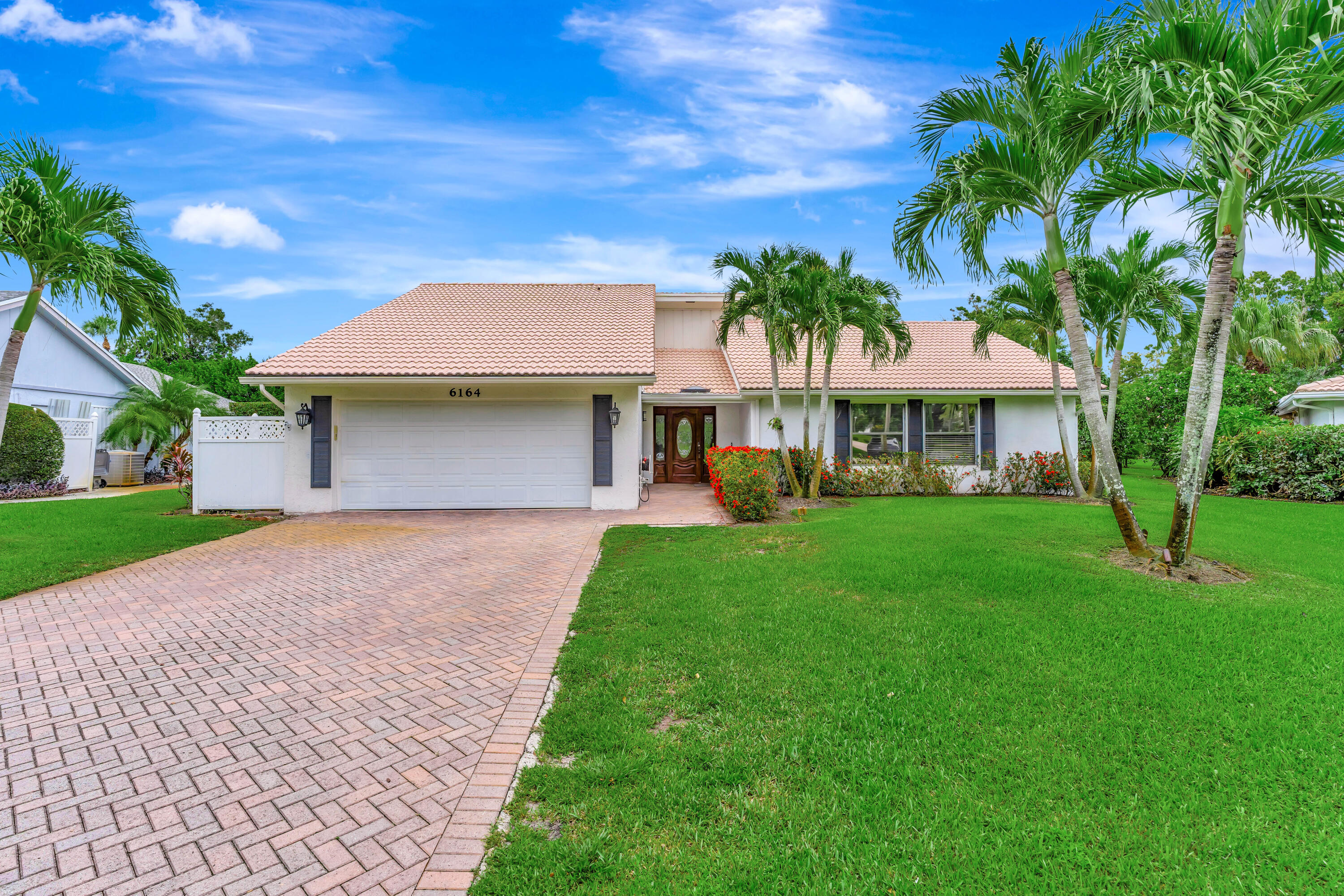 Palm Beach Gardens photo 1