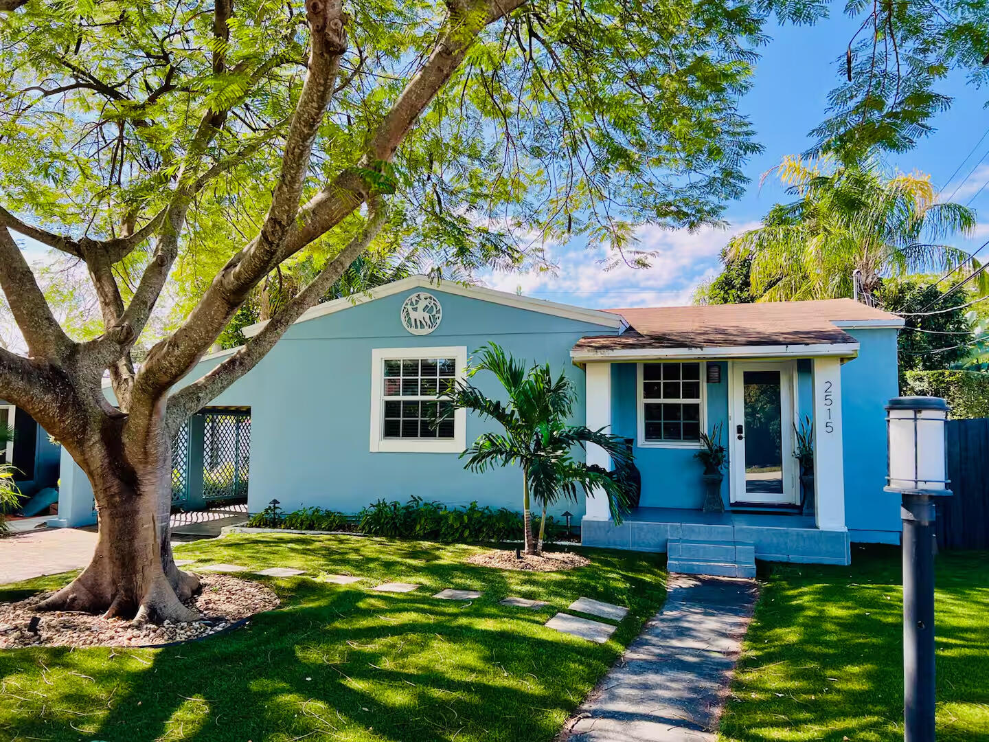 Wilton Manors photo 2