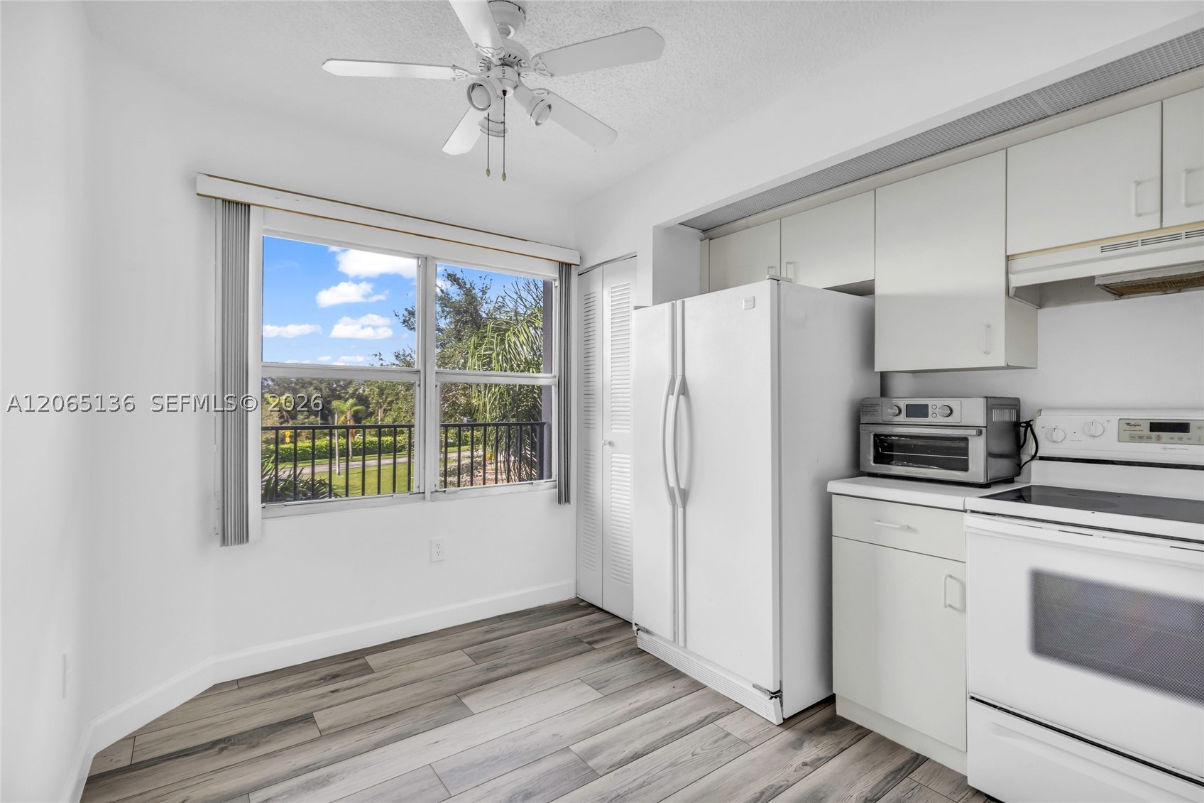 Pembroke Pines photo 4