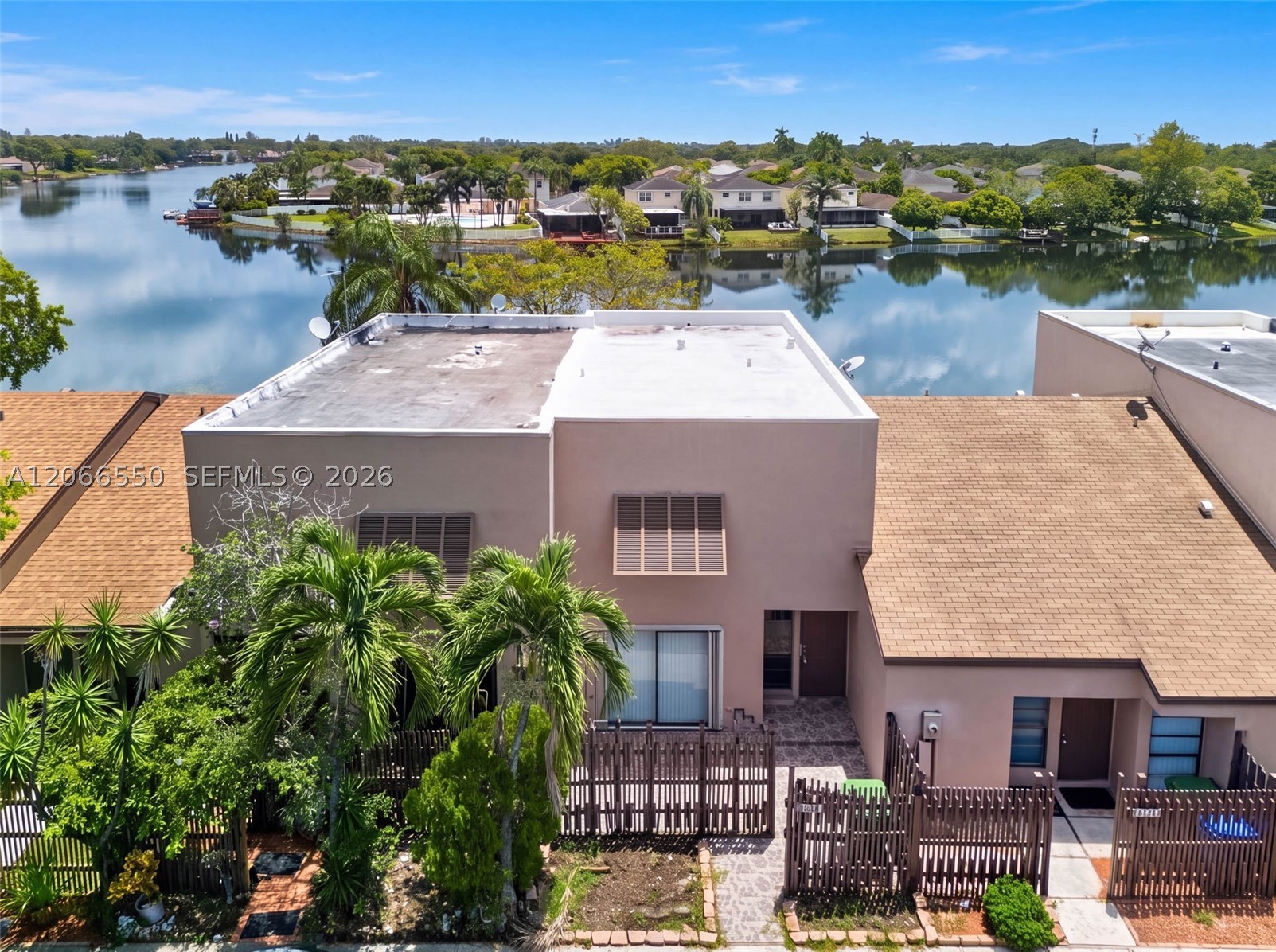 Pembroke Pines photo 1