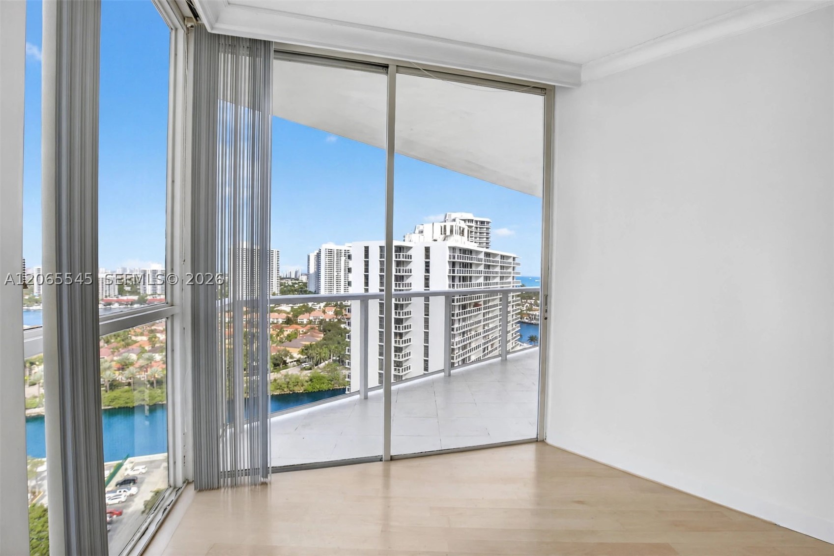 Aventura photo 5