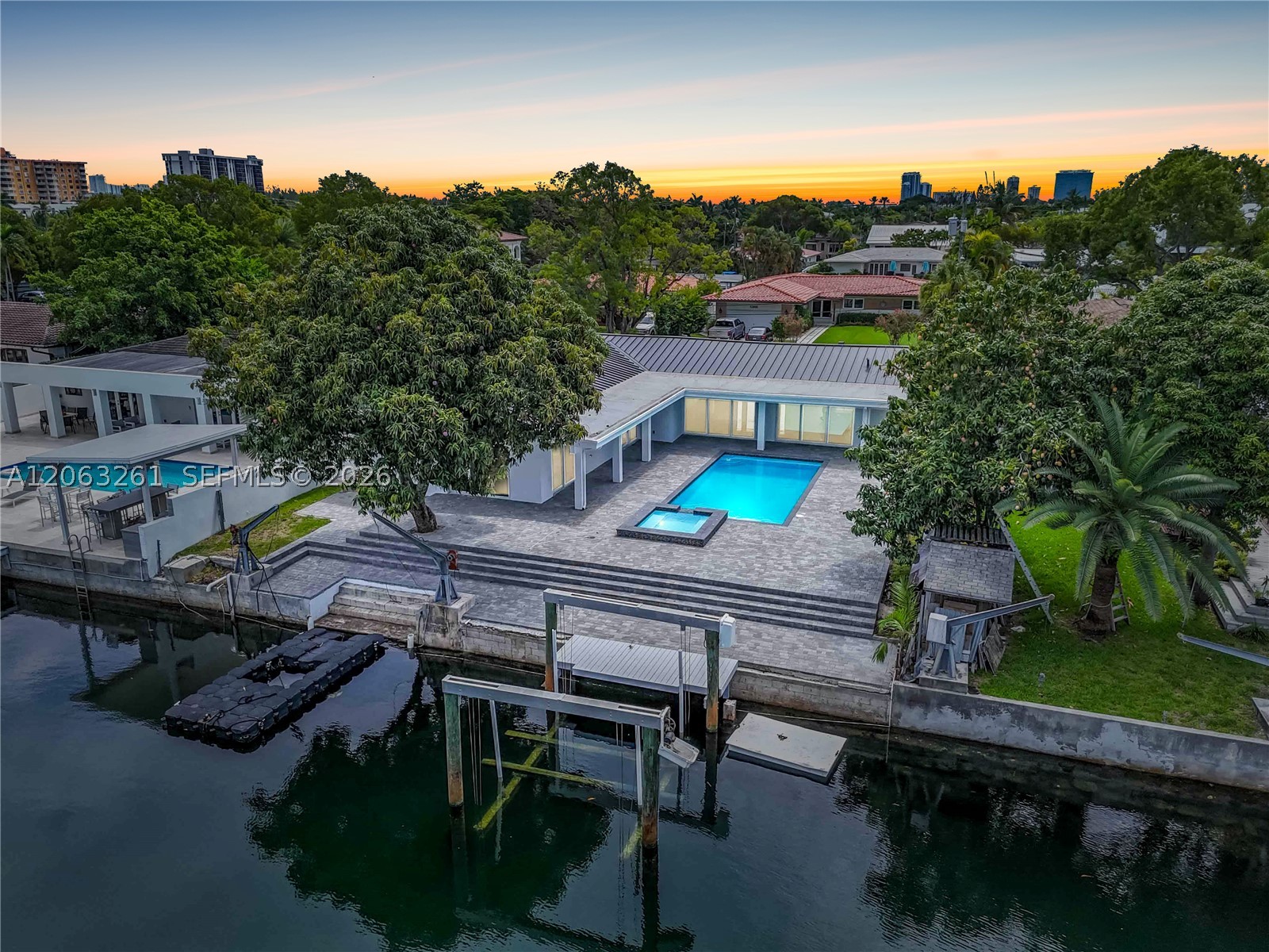 North Miami photo 3