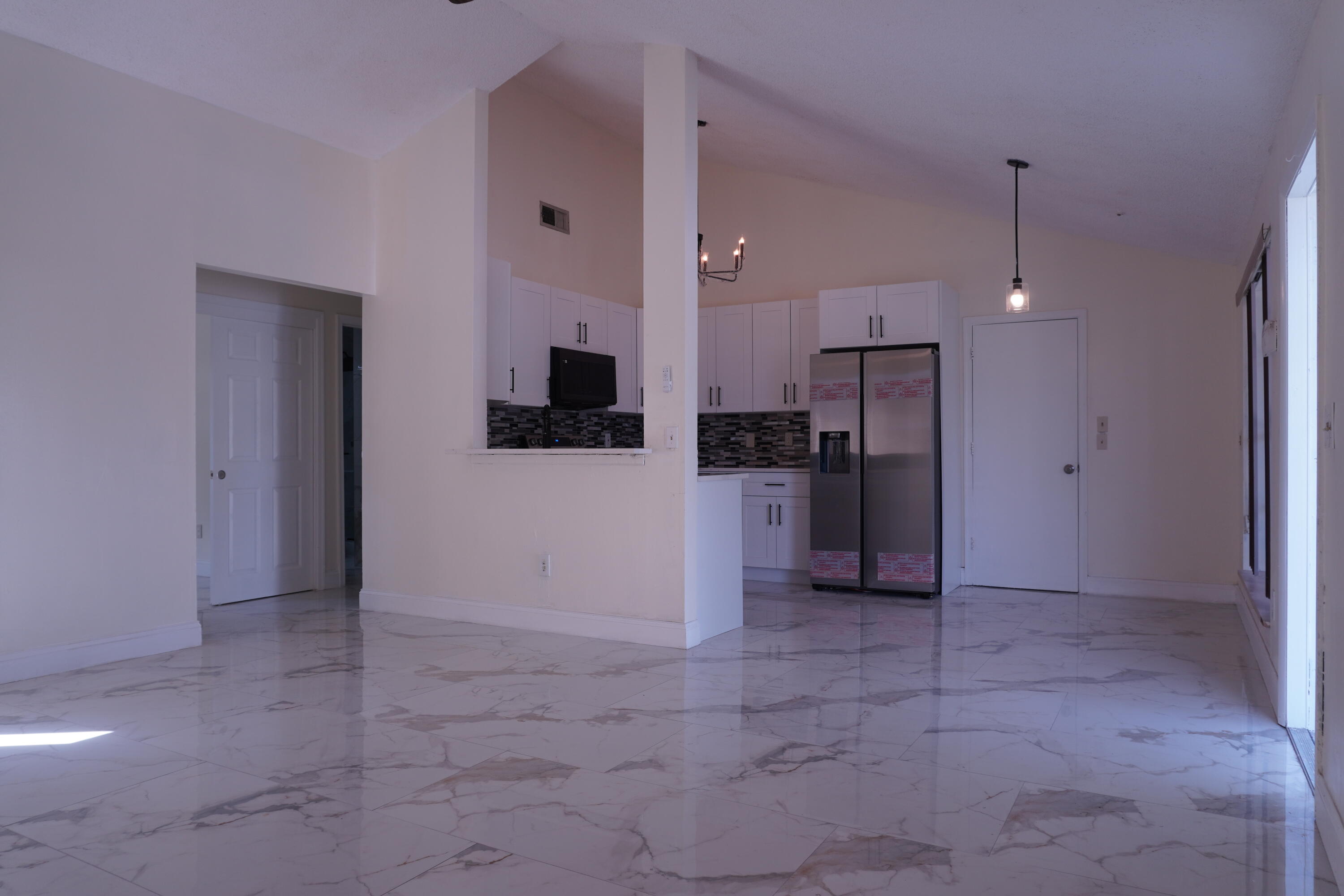 Miramar photo 1