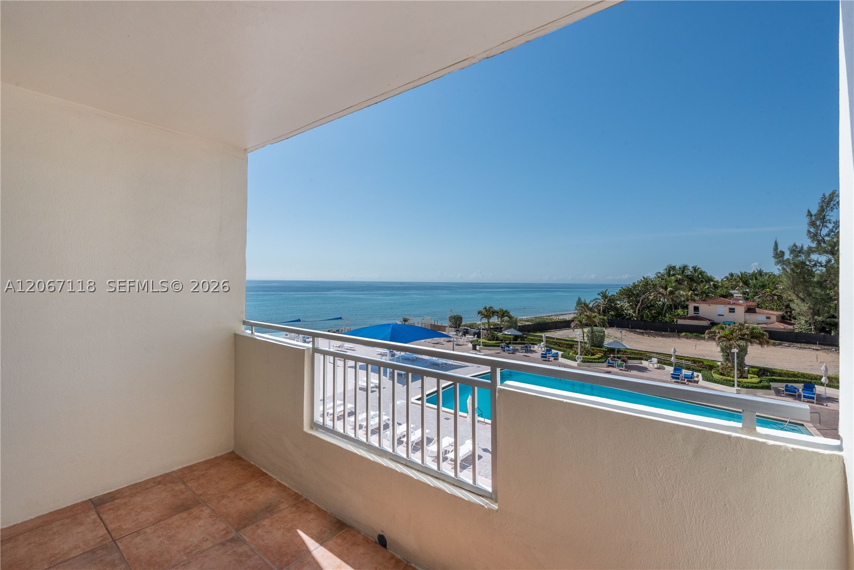 Hallandale Beach photo 1