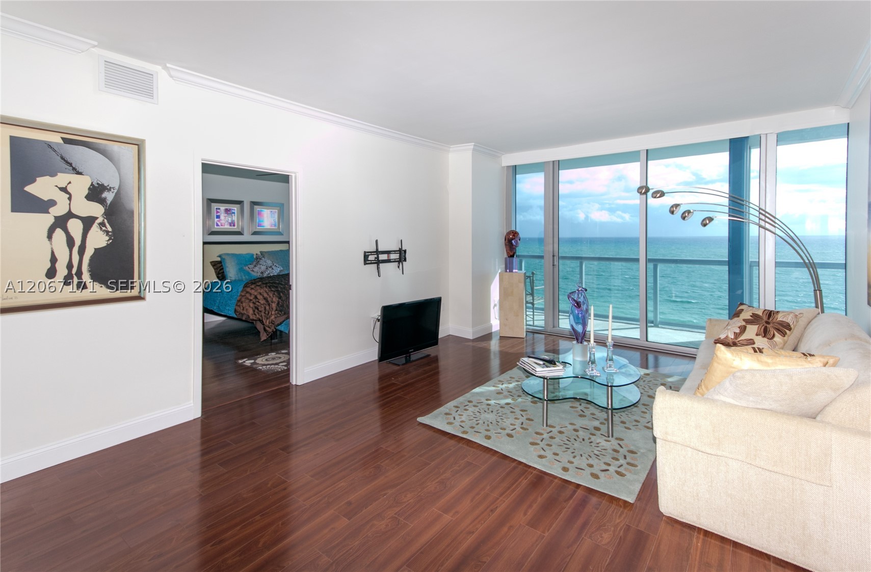 Miami Beach photo 2