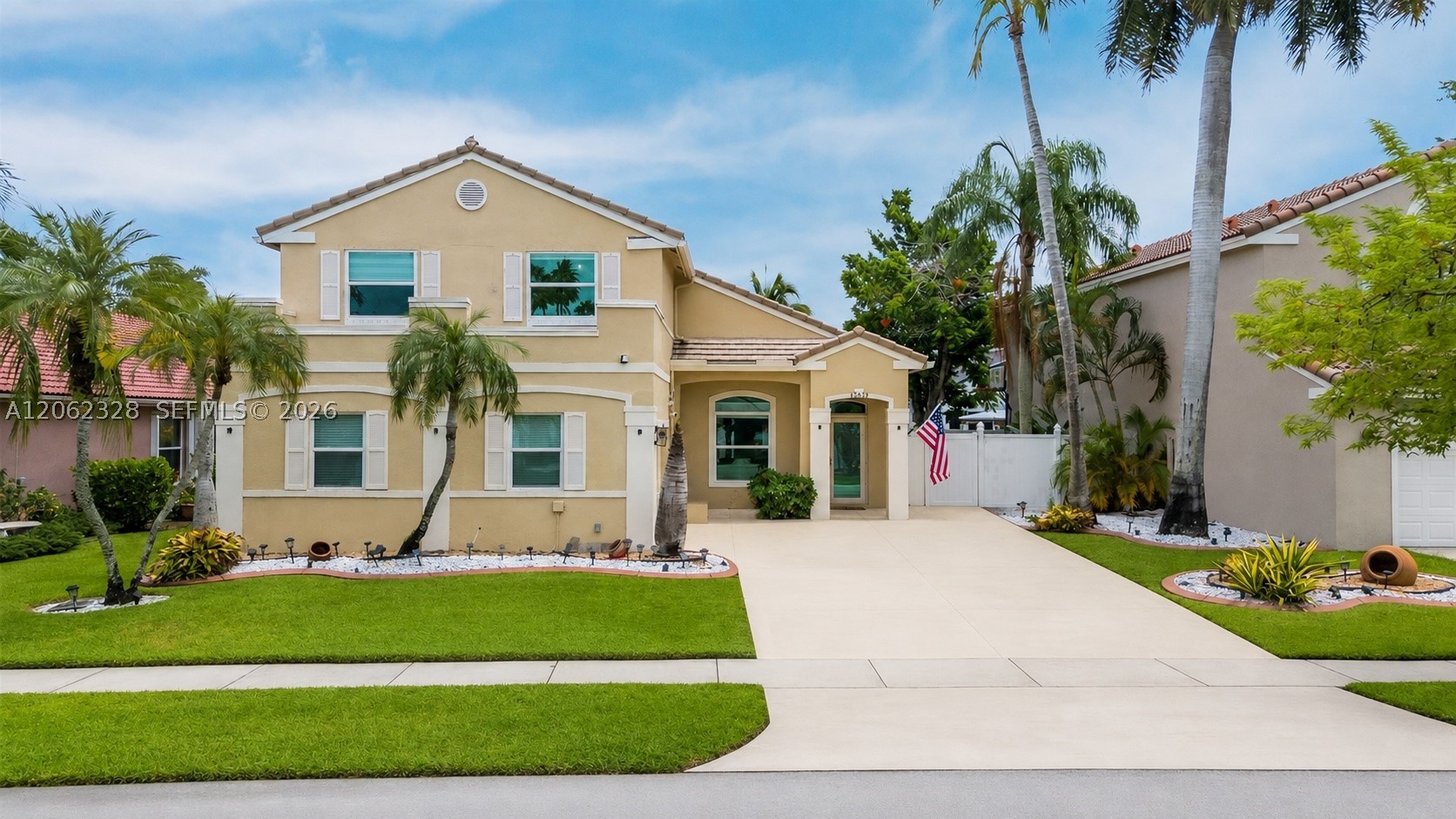 Pembroke Pines photo 1