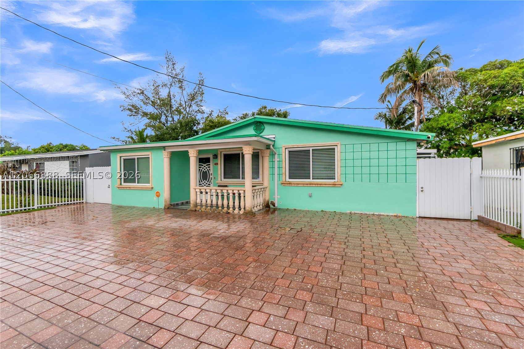 North Miami Beach photo 2