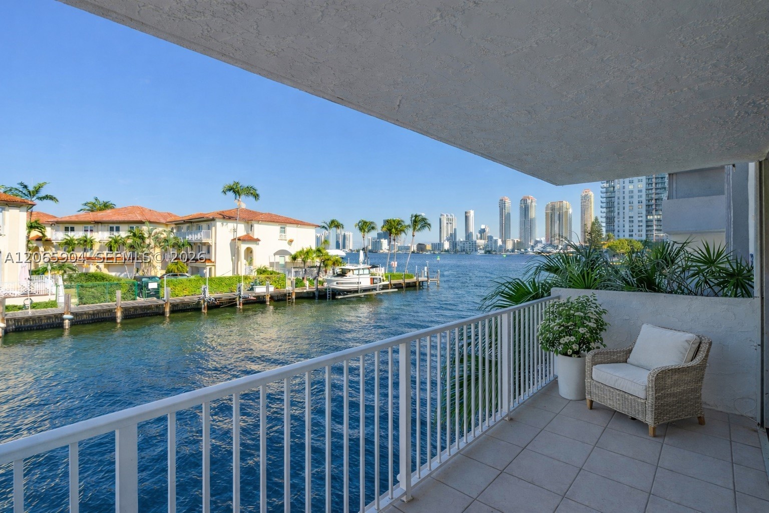 North Miami Beach photo 4