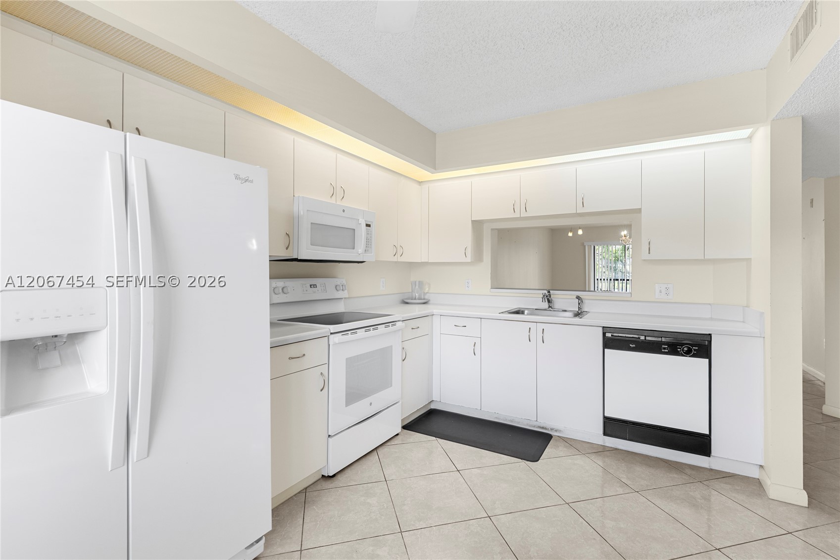 Pembroke Pines photo 4
