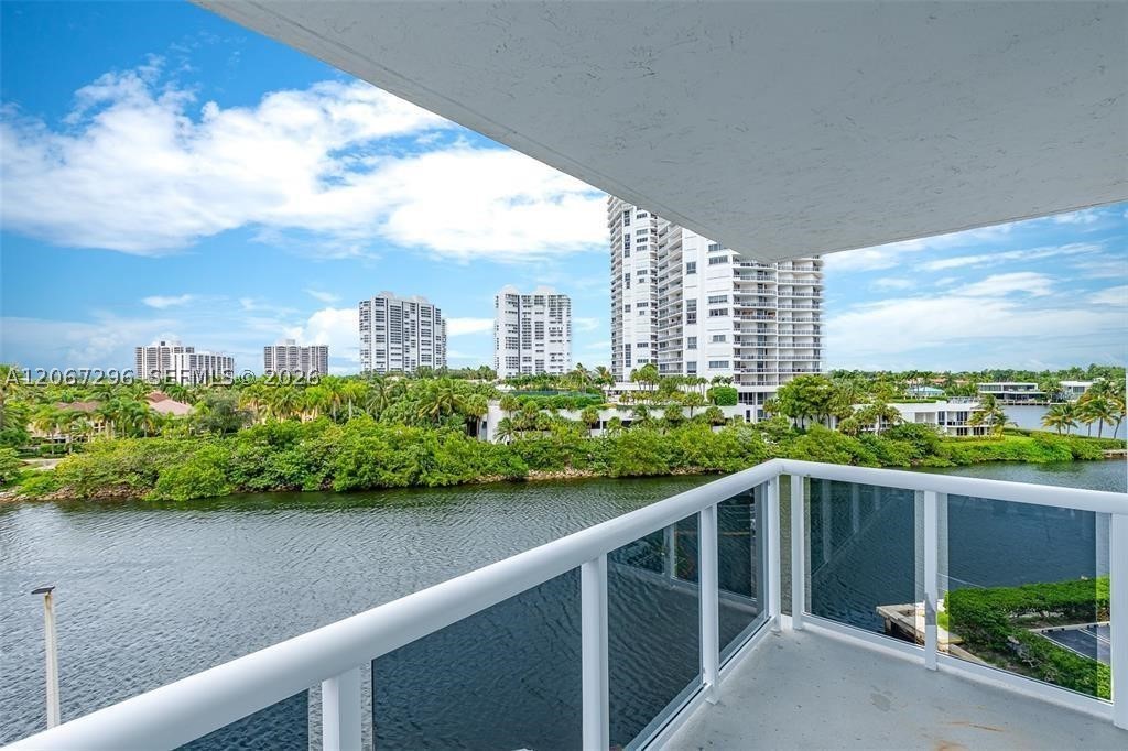 Aventura photo 4