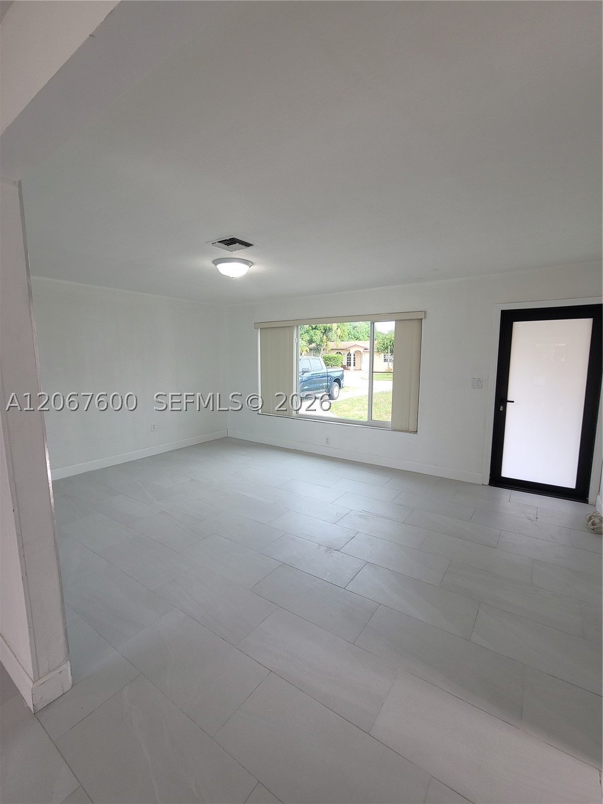 Miramar photo 3