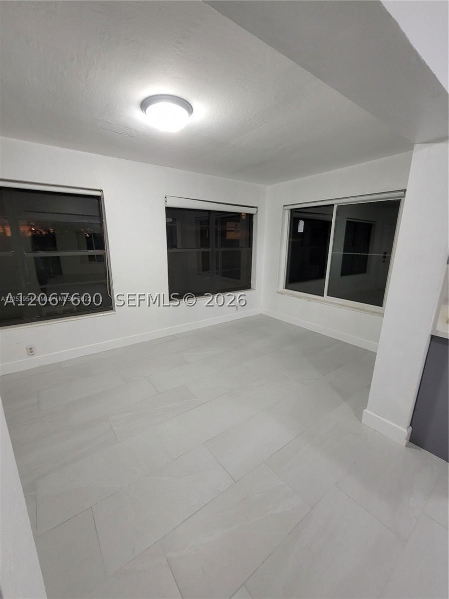 Miramar photo 4