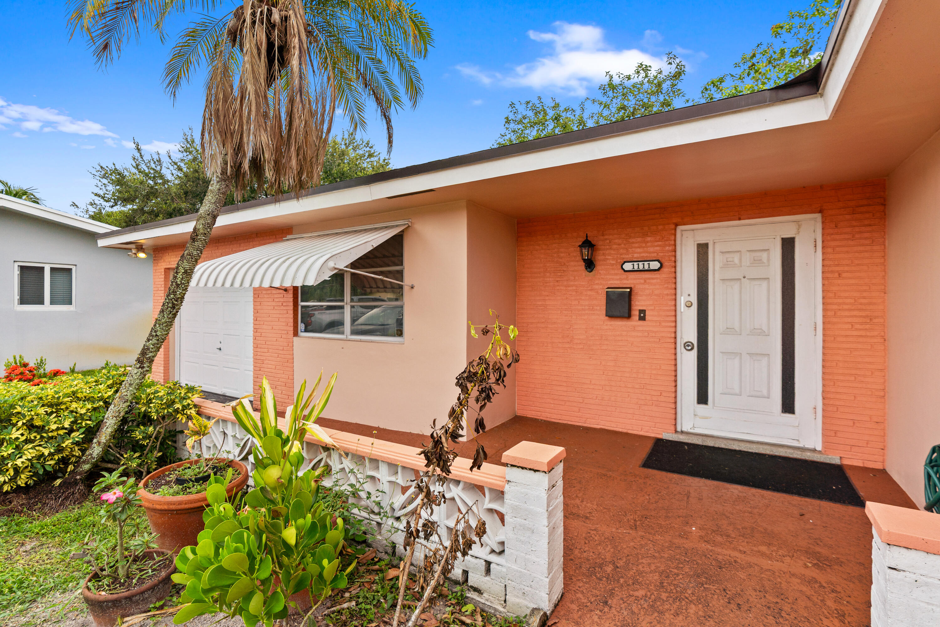Pembroke Pines photo 2