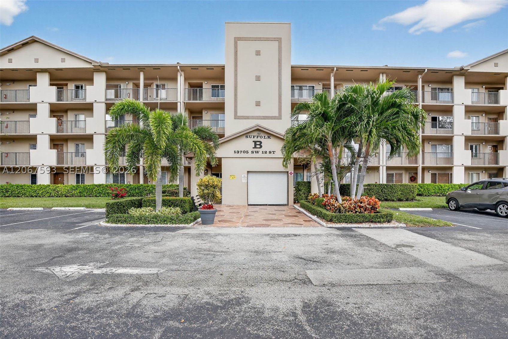 Pembroke Pines photo 3