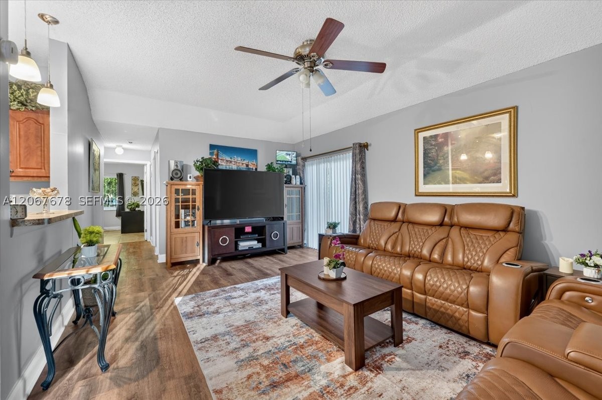 Pembroke Pines photo 5