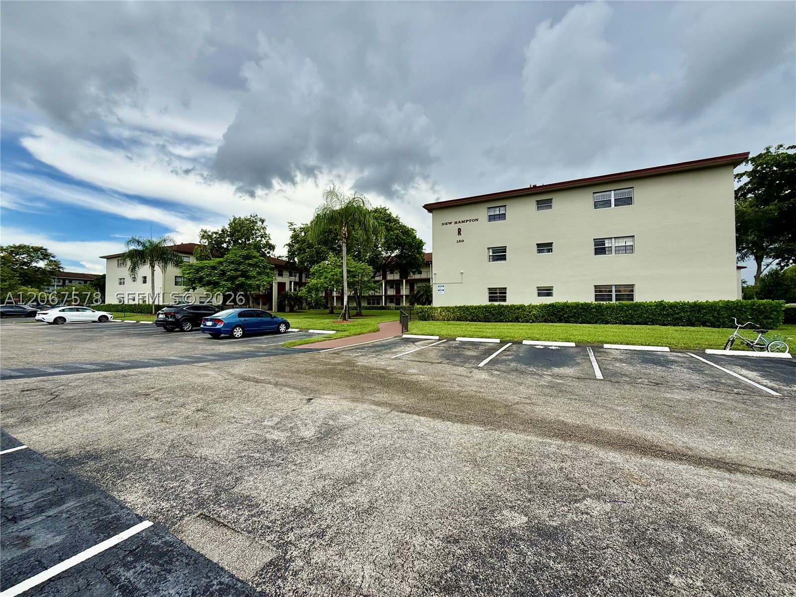 Pembroke Pines photo 2