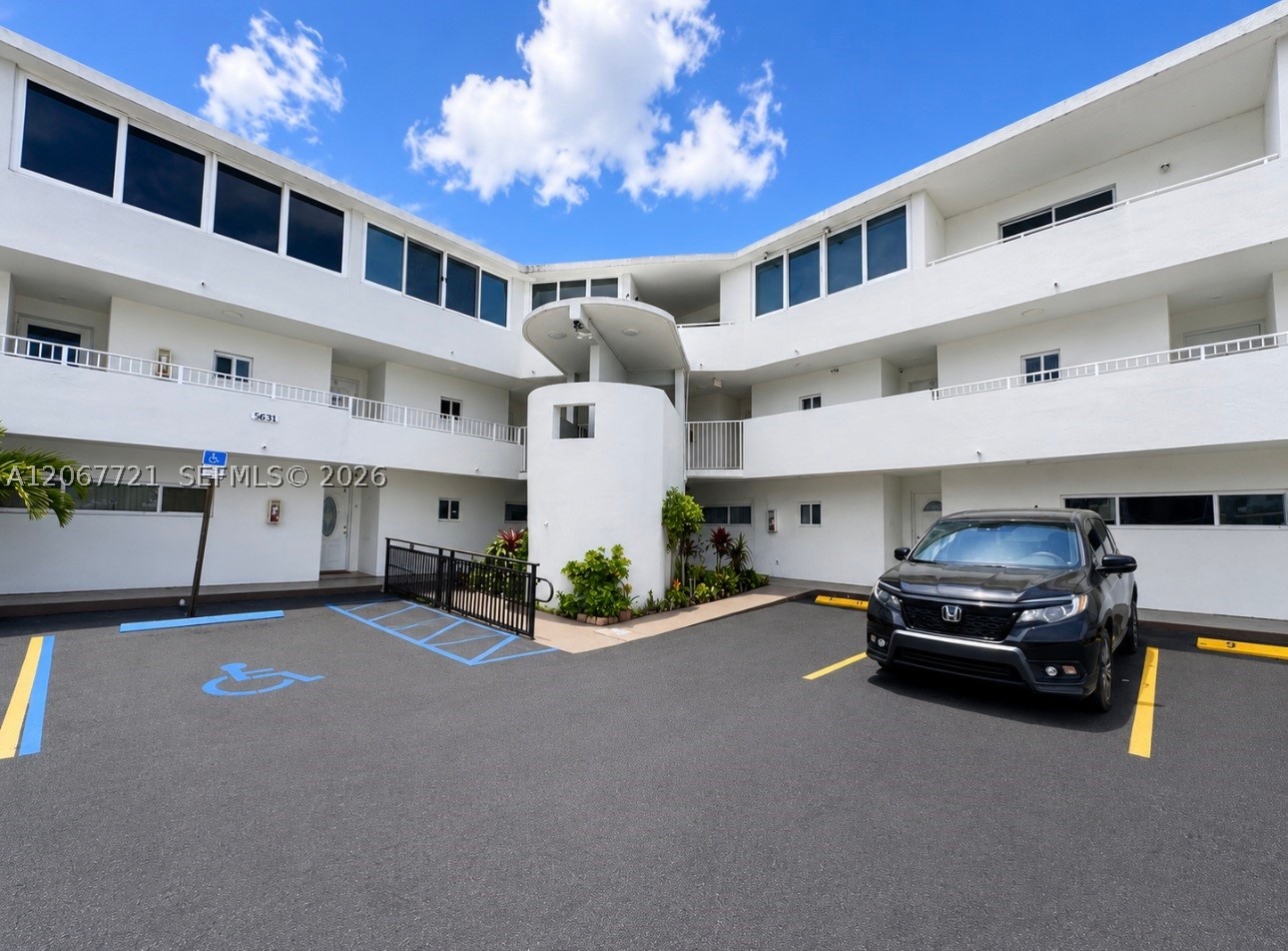 Hialeah photo 2