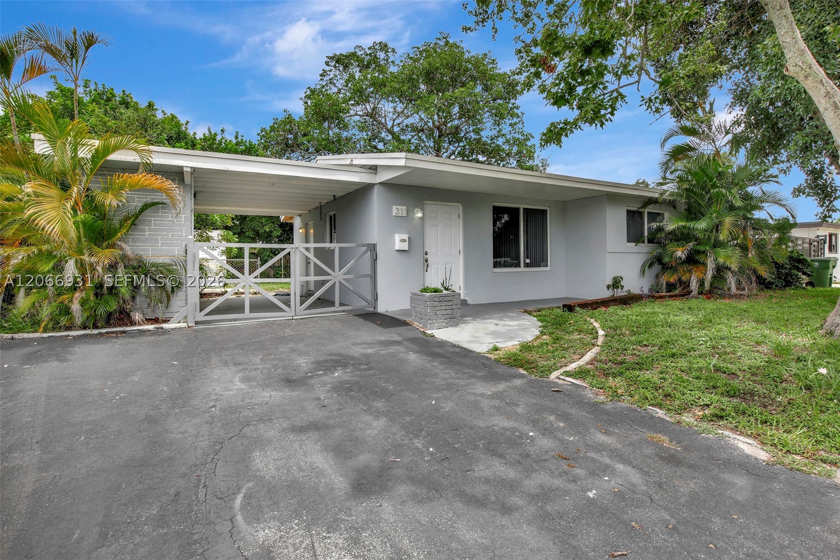 Pembroke Pines photo 2