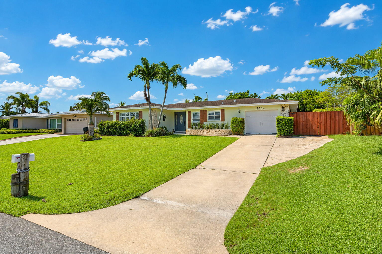 Palm Beach Gardens photo 3