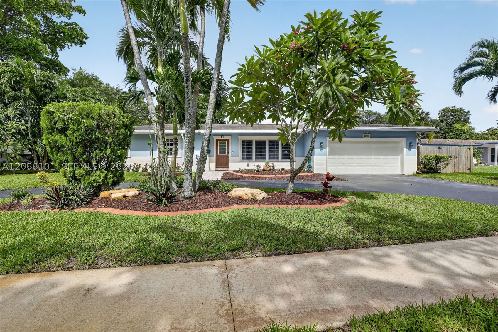 Plantation photo 1