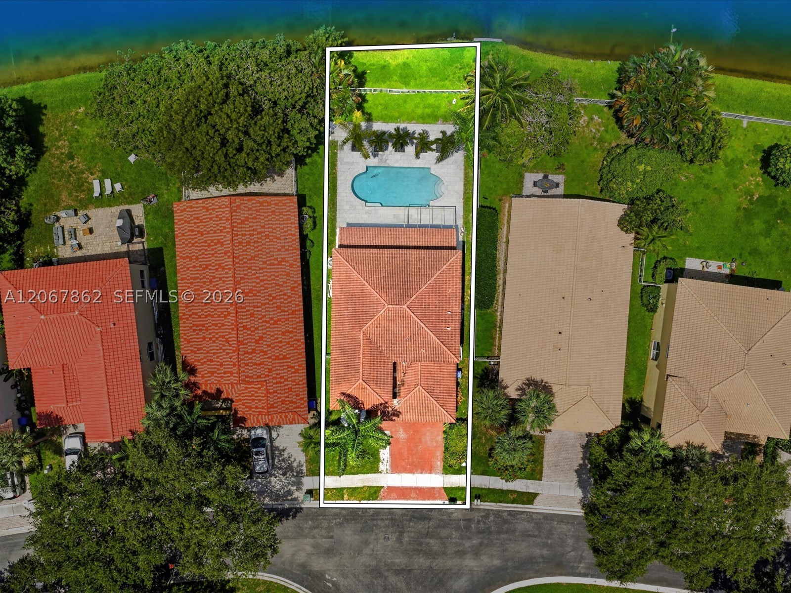 Pembroke Pines photo 2