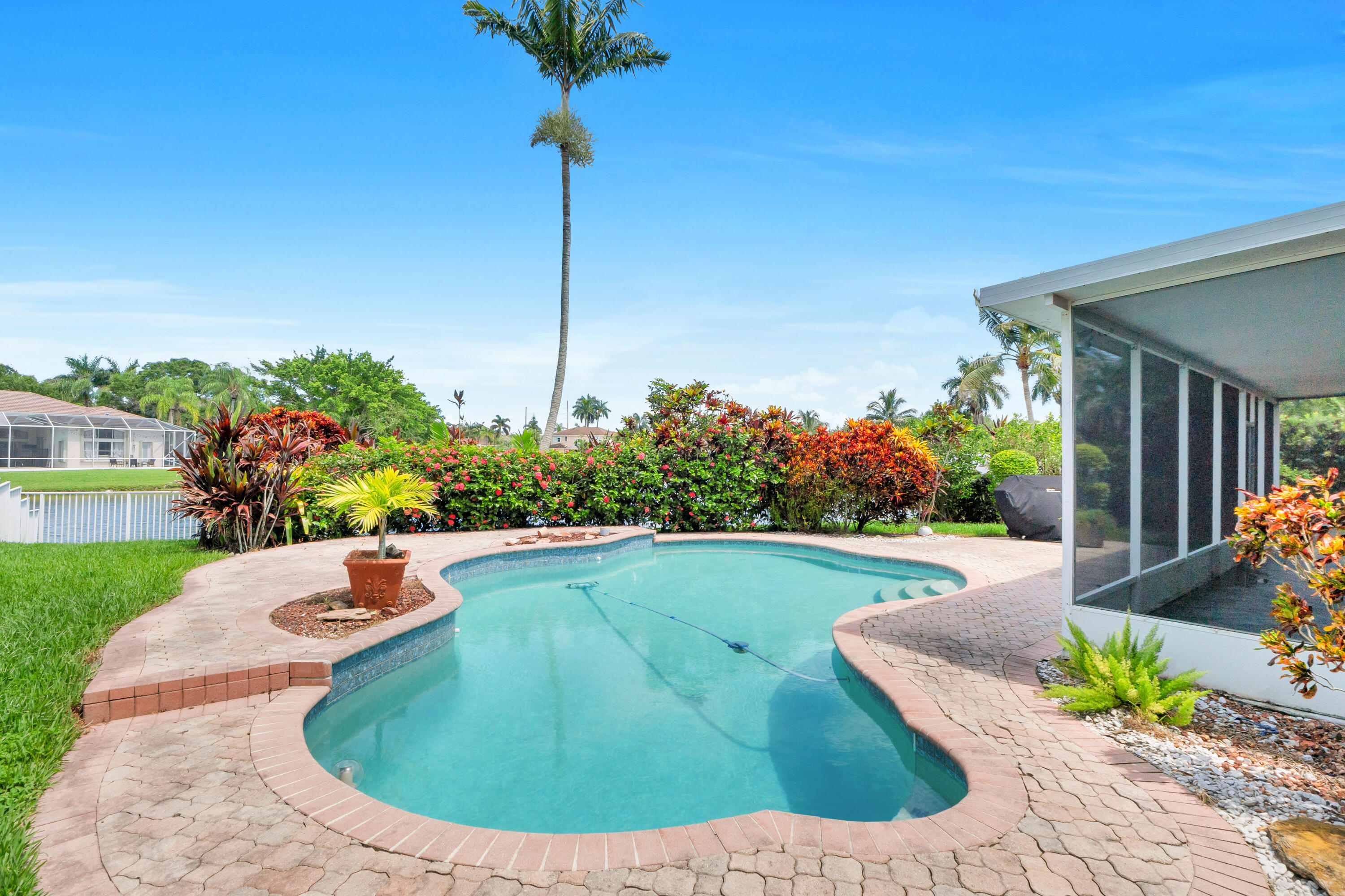 Pembroke Pines photo 4