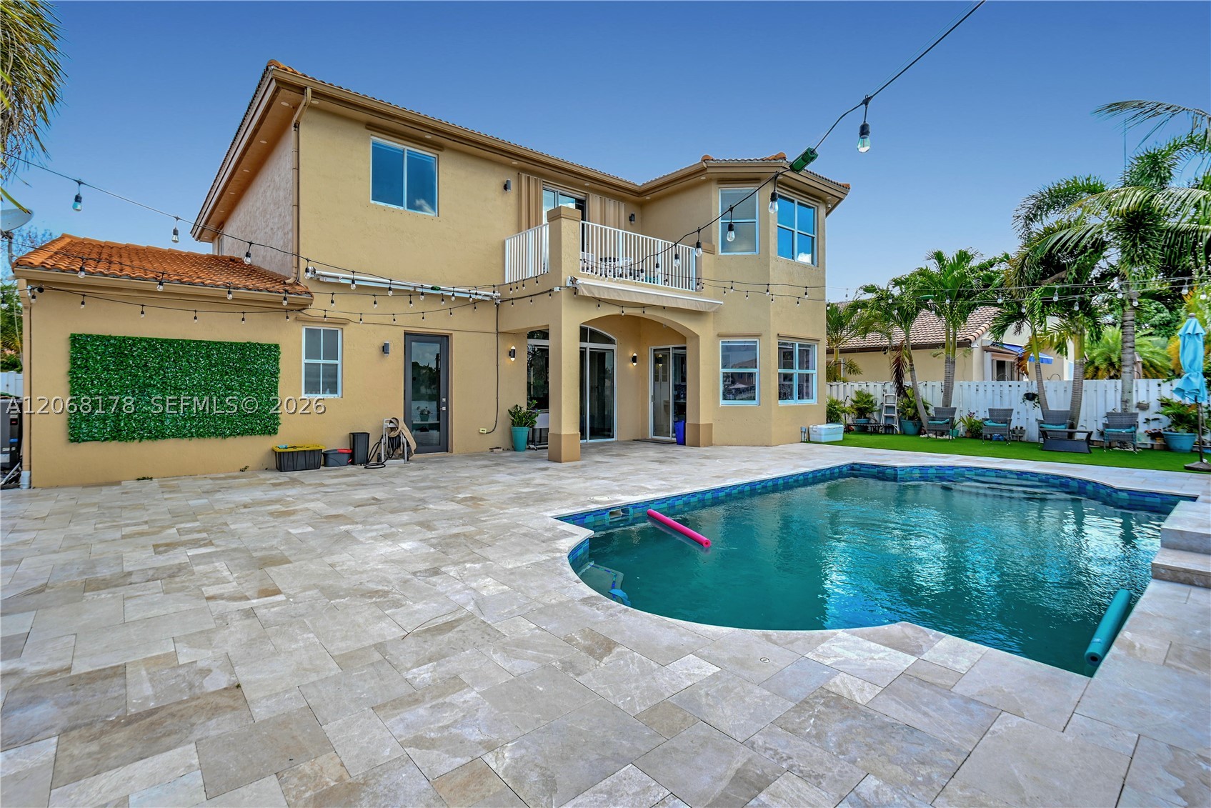 Miramar photo 2
