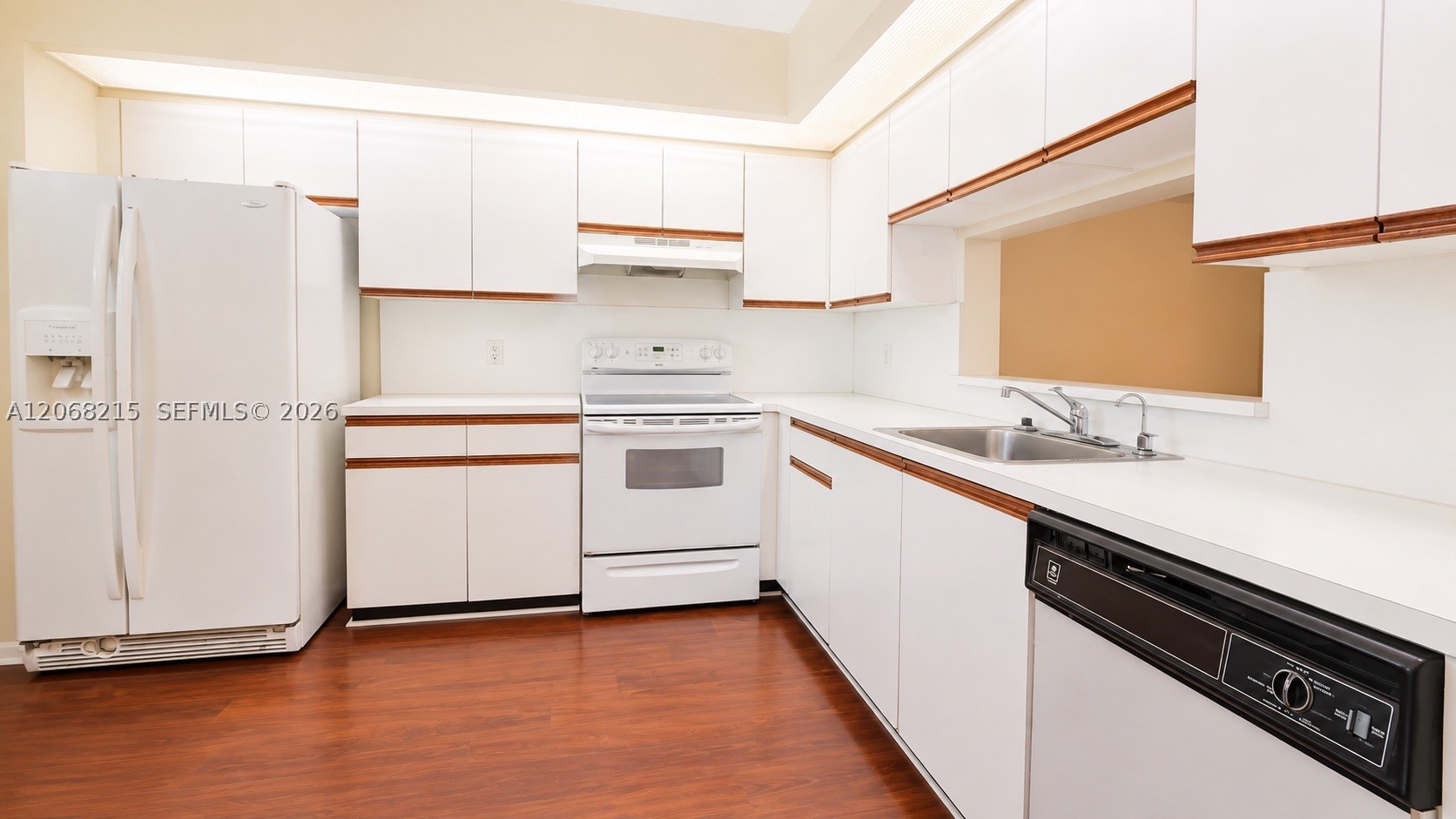 Pembroke Pines photo 1