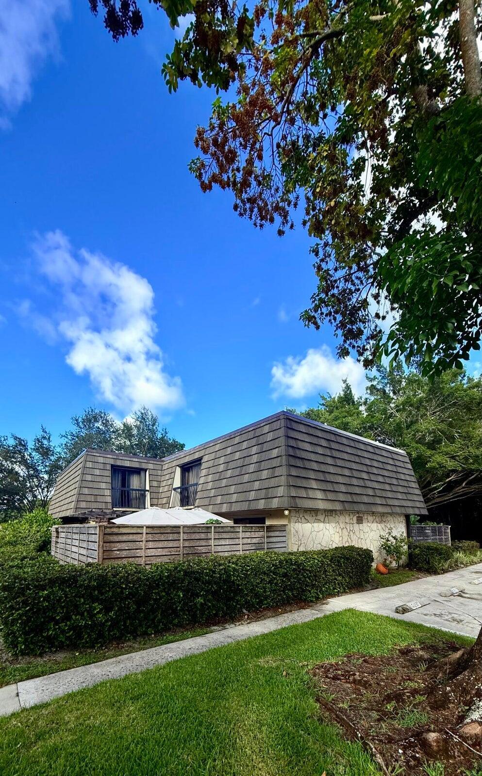 Palm Beach Gardens photo 3